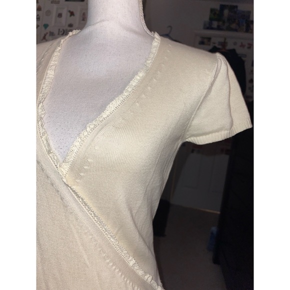 Women’s Cream Old Navy Brand Perfect Fit Sweater NWT 🤎 - Picture 11 of 17